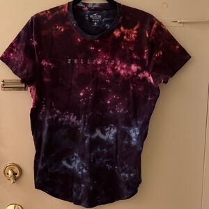 Hollister Men's Short Sleeve Tie-Dye Tee - Red, Blue and Black. 100% Cotton.